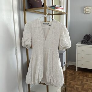 Zara short sleeve white dress EMBROIDERED VOLUMINOUS DRESS ZW COLLECTION